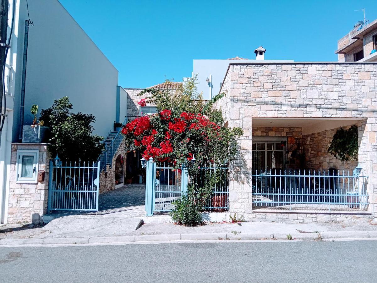 Πέτρινο Στη Θάλασσα Daire Nafpaktos Dış mekan fotoğraf